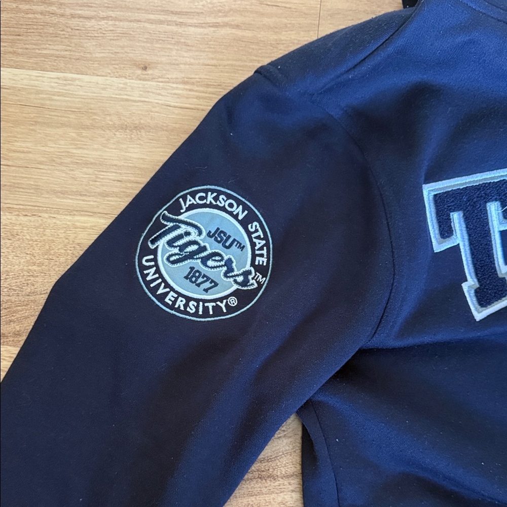 JACKSON STATE UNIVERSITY Navy Crewneck Hoodie with Tigers Graphic - Picture 4 of 6